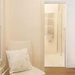 Two Bedroom Luxury - Balcony With View Of Notre Dame Paris