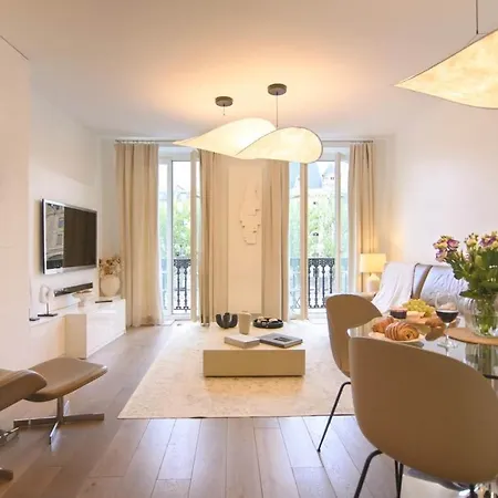 Two Bedroom Luxury - Balcony With View Of Notre Dame Apartment Paris