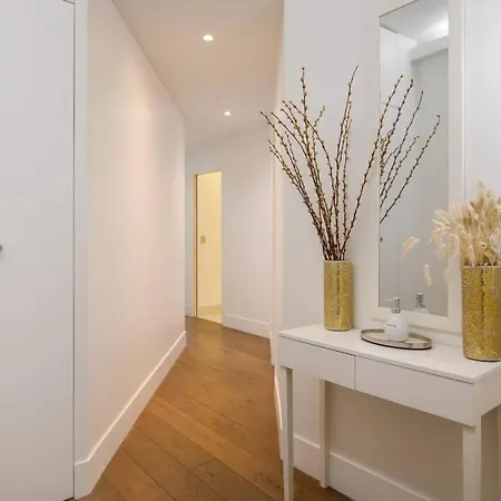 Two Bedroom Luxury - Balcony With View Of Notre Dame Παρίσι