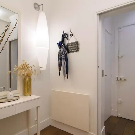 Διαμέρισμα Two Bedroom Luxury - Balcony With View Of Notre Dame
