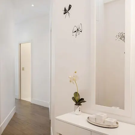 Two Bedroom Luxury - Balcony With View Of Notre Dame Apartamento