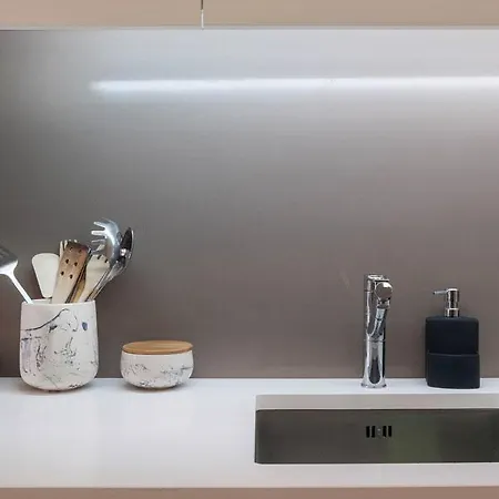 Two Bedroom Luxury - Balcony With View Of Notre Dame Apartamento *